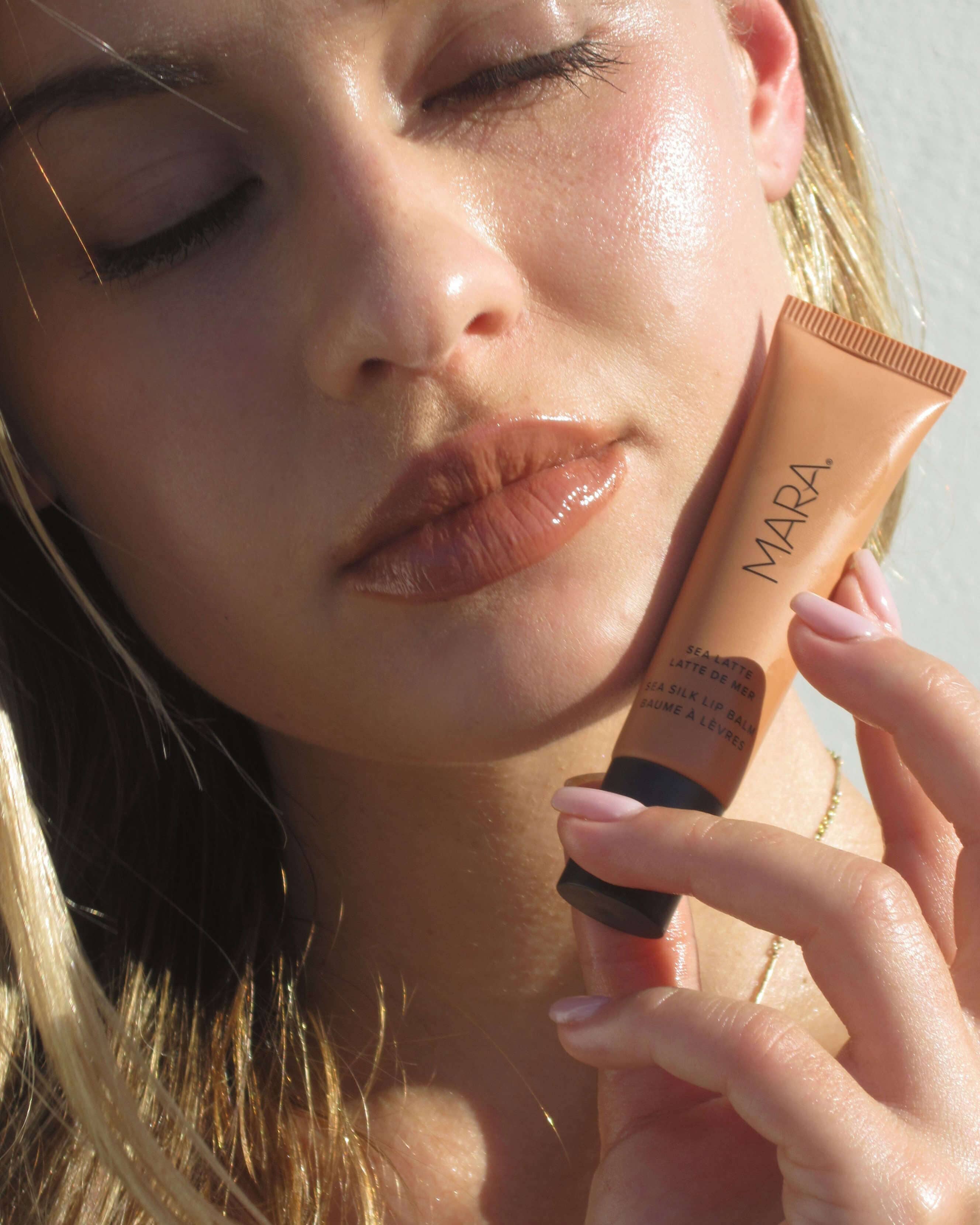 Hydrating Sea Silk Lip Balm Treatment for Anti-Aging and Lip Wrinkles - Image 30