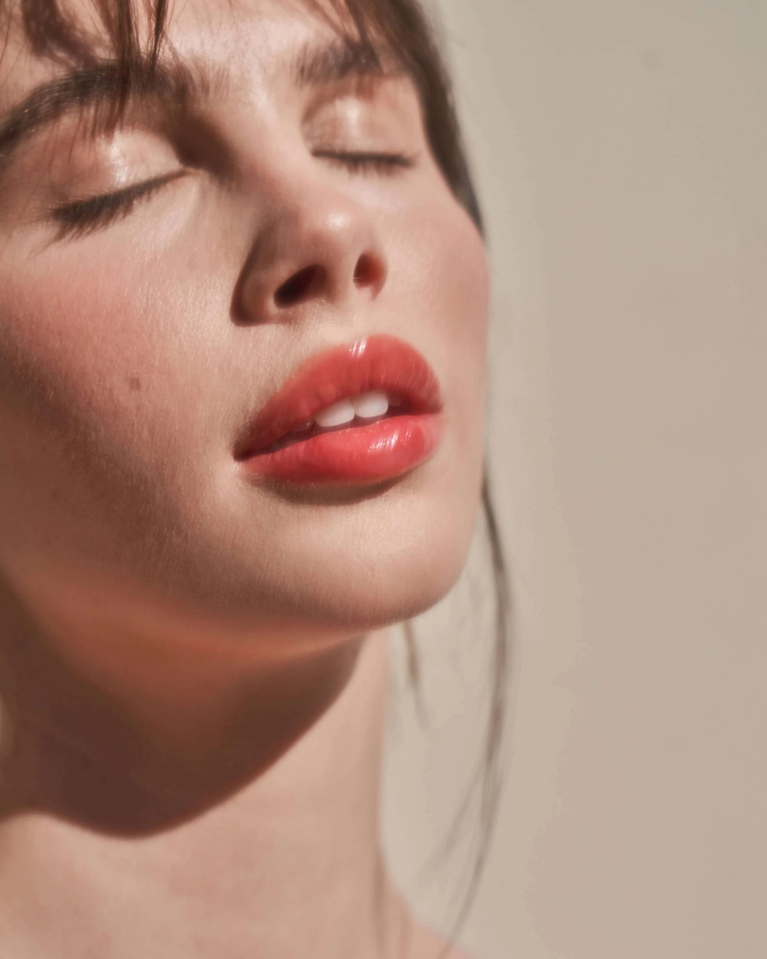 Hydrating Sea Silk Lip Balm Treatment for Anti-Aging and Lip Wrinkles - Image 37