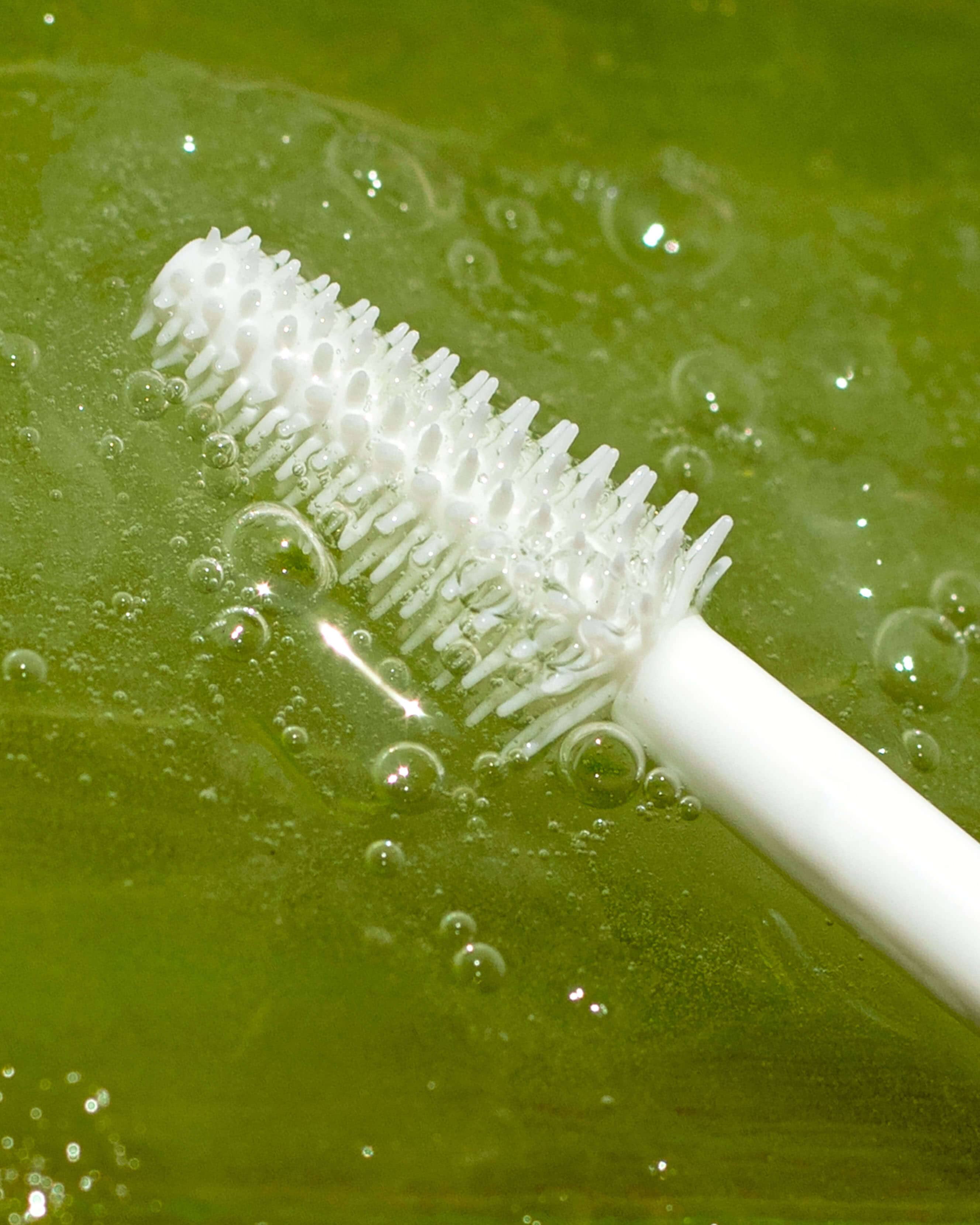 Aloe Gel Lash & Brow Mascara - Image 9