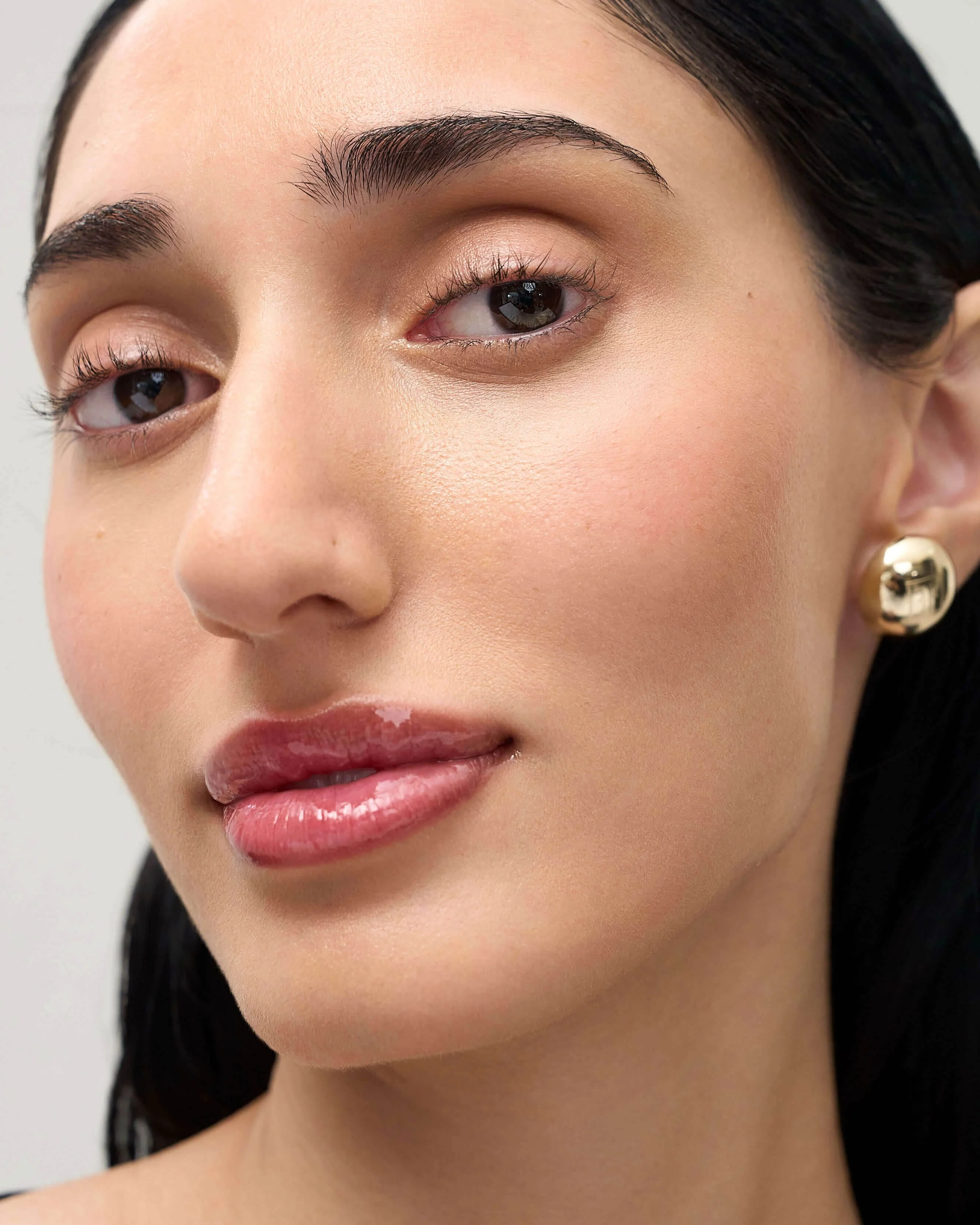 Delicate Gloss - Image 36