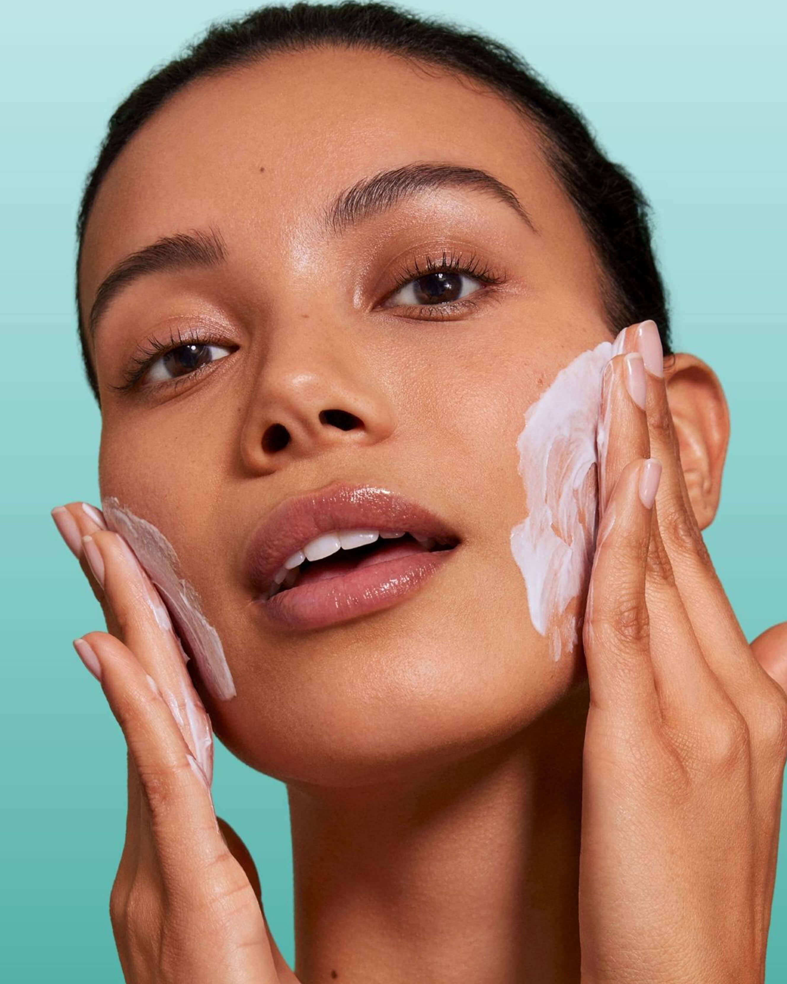 DeviDetox Purifying Face Cleanser - Image 2