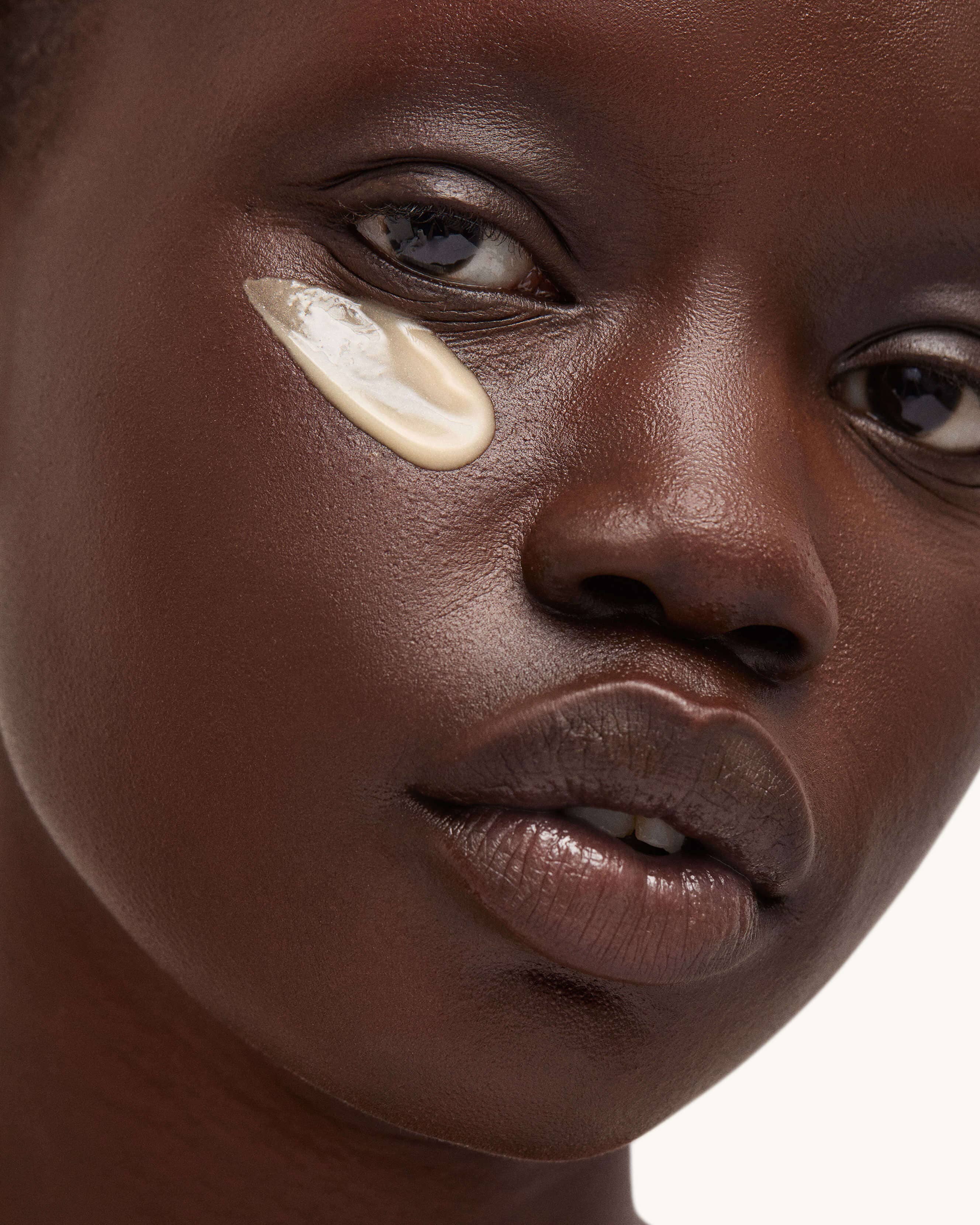 GOOPGLOW Vita-C Brightening Eye Cream - Image 2