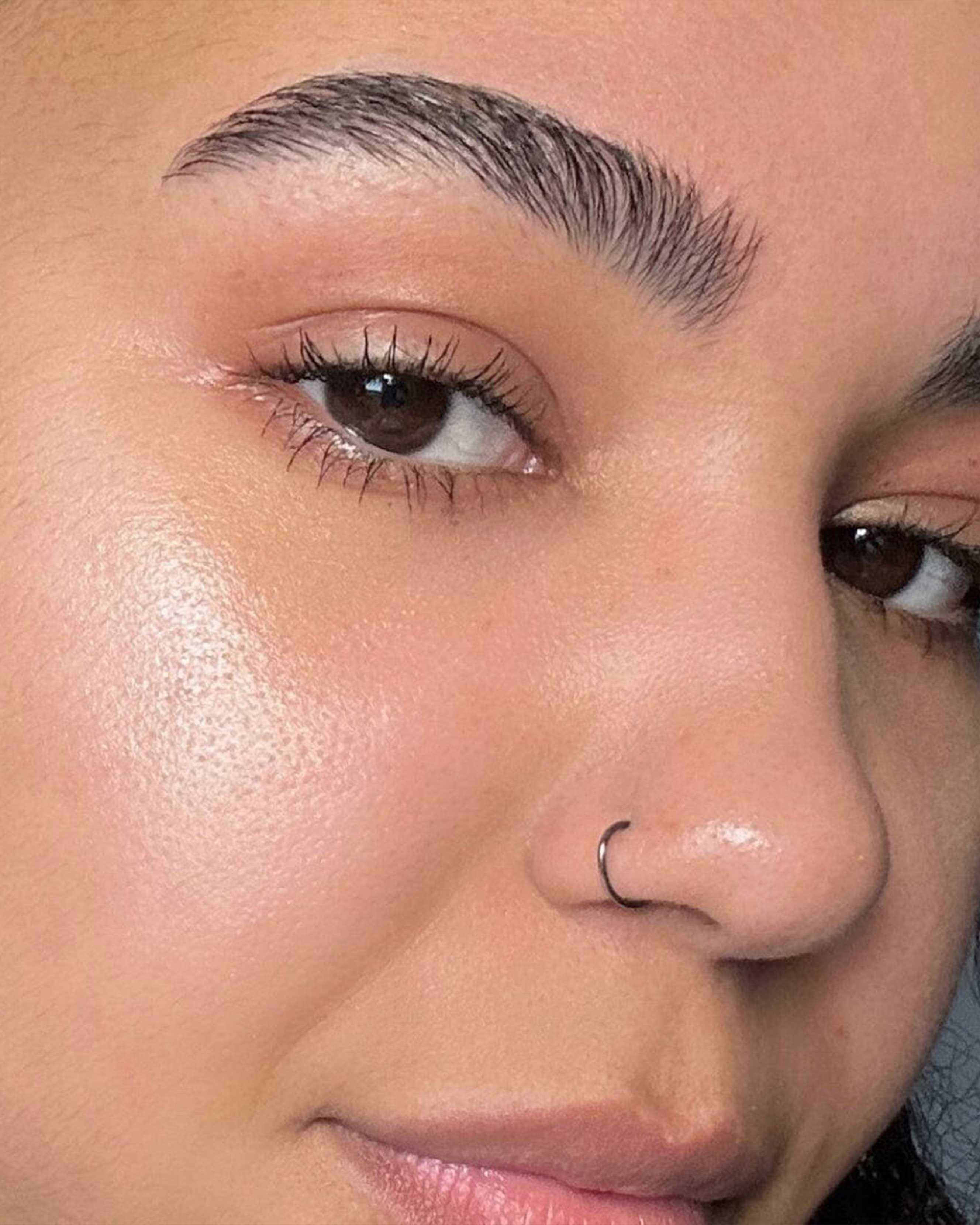 Hyaluronic Highlight Balm - Image 14