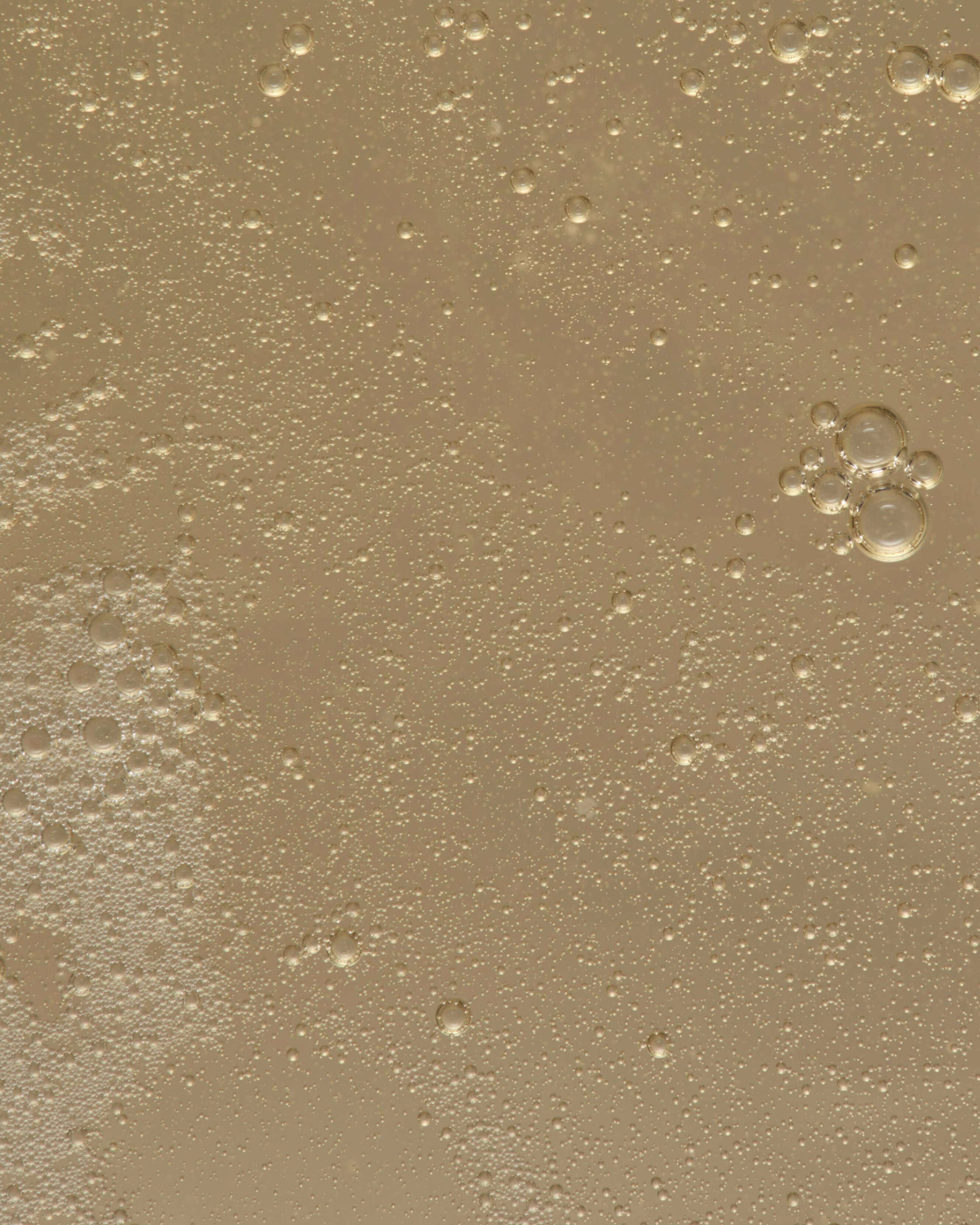 Illuminating Oil Cleanser - Image 2