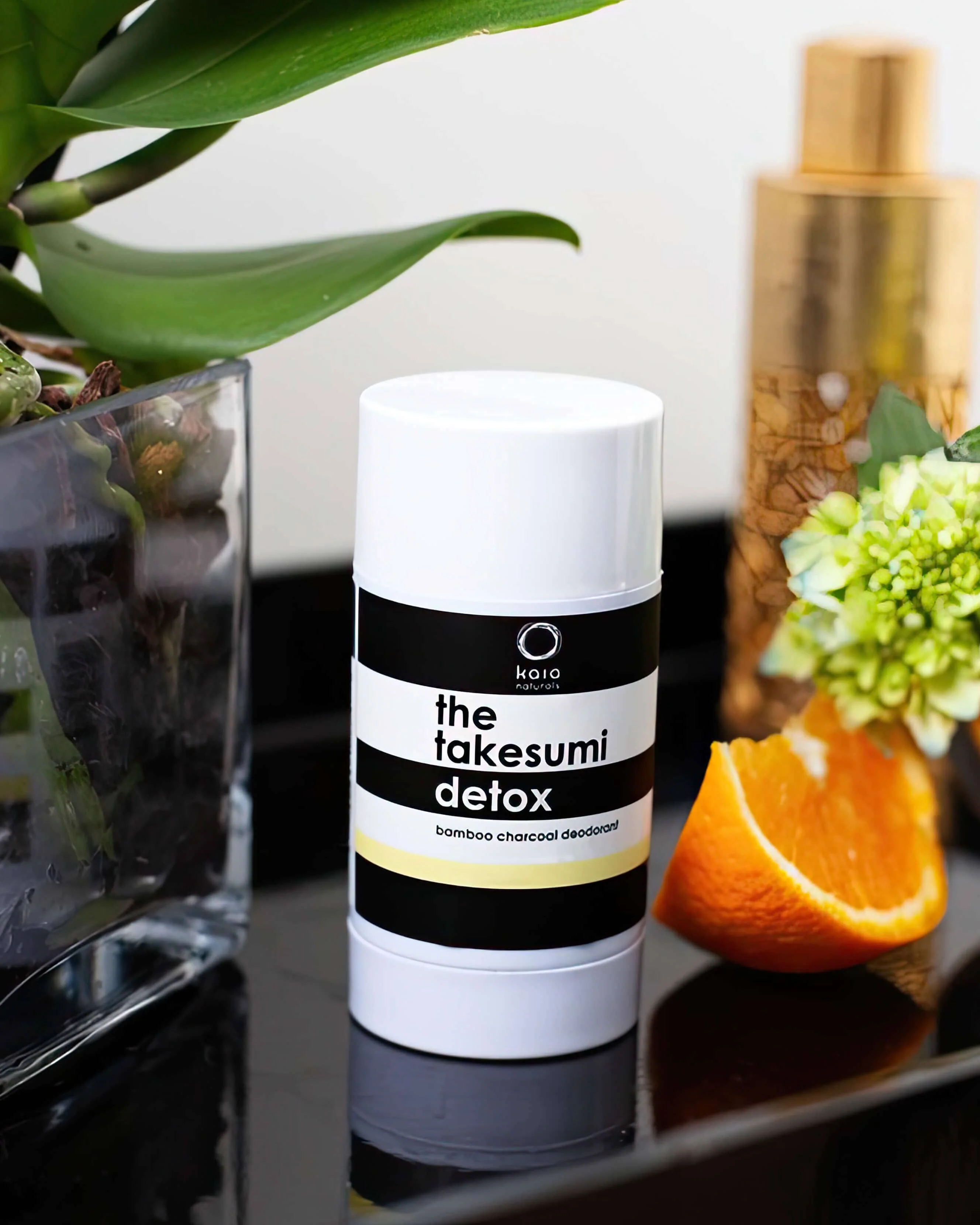 Charcoal Deodorant Mandarin Pomelo - Image 3
