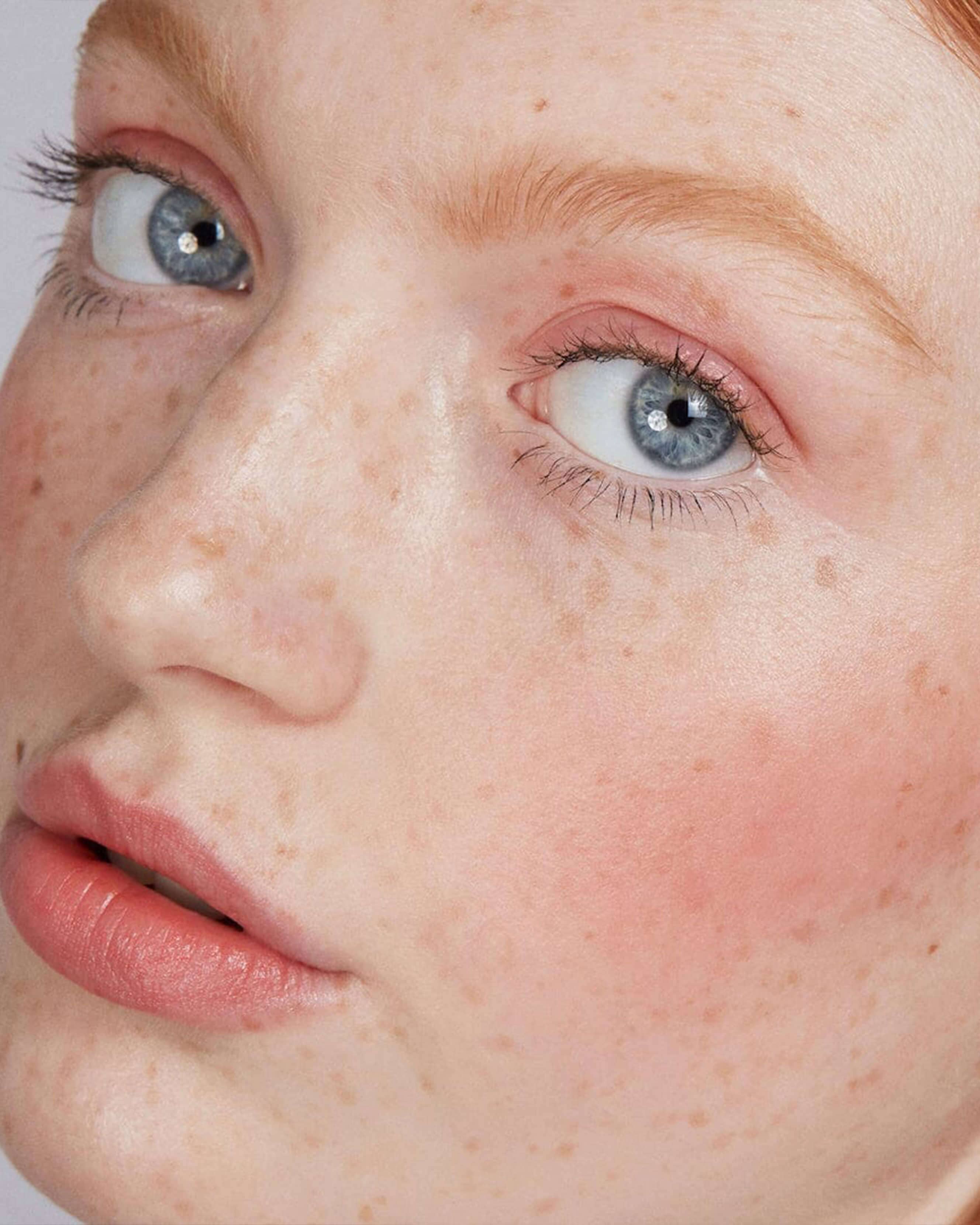 Lip-to-Lid Balmie - Image 45