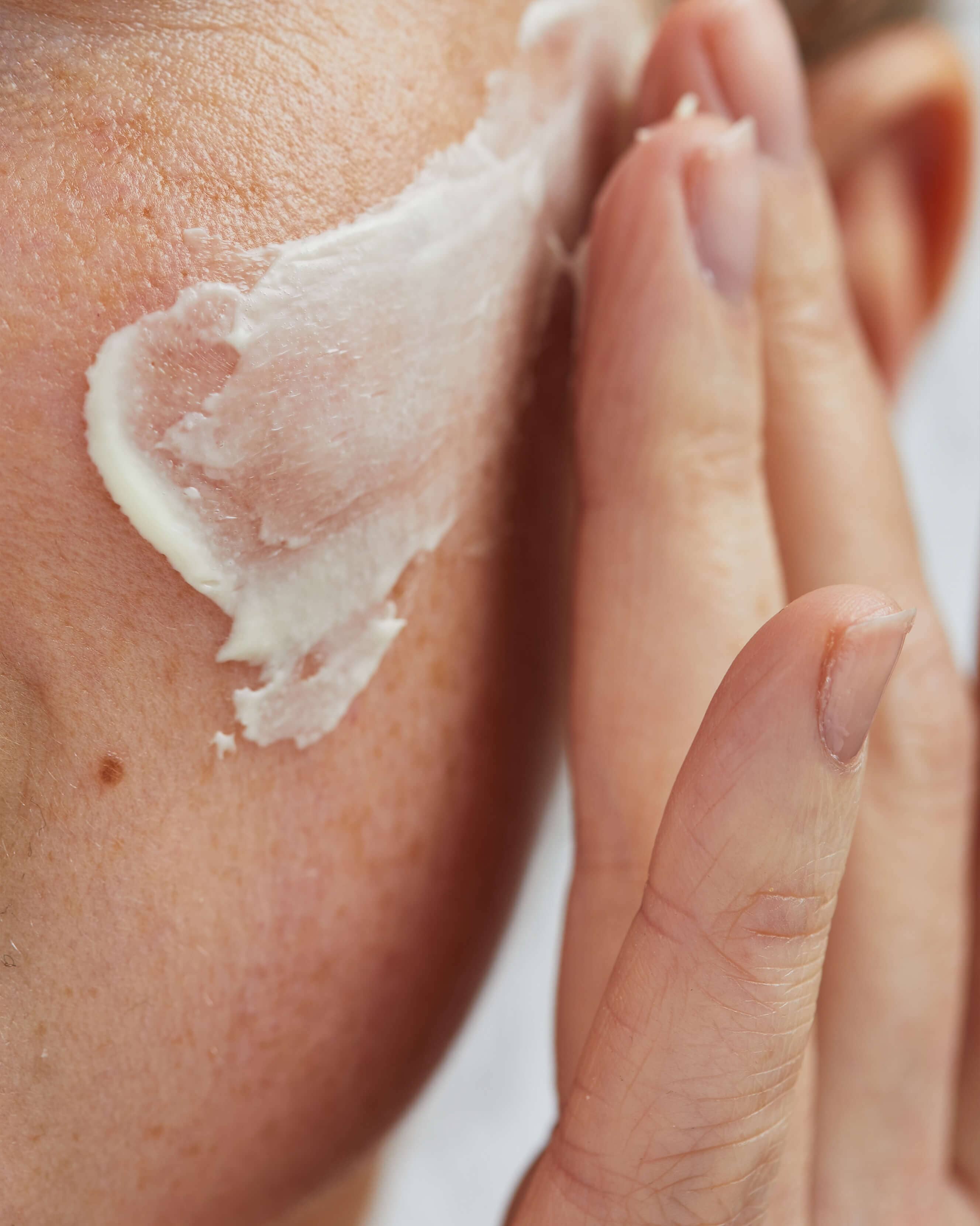 Love & Haight Hydrating Moisturizer - Image 5