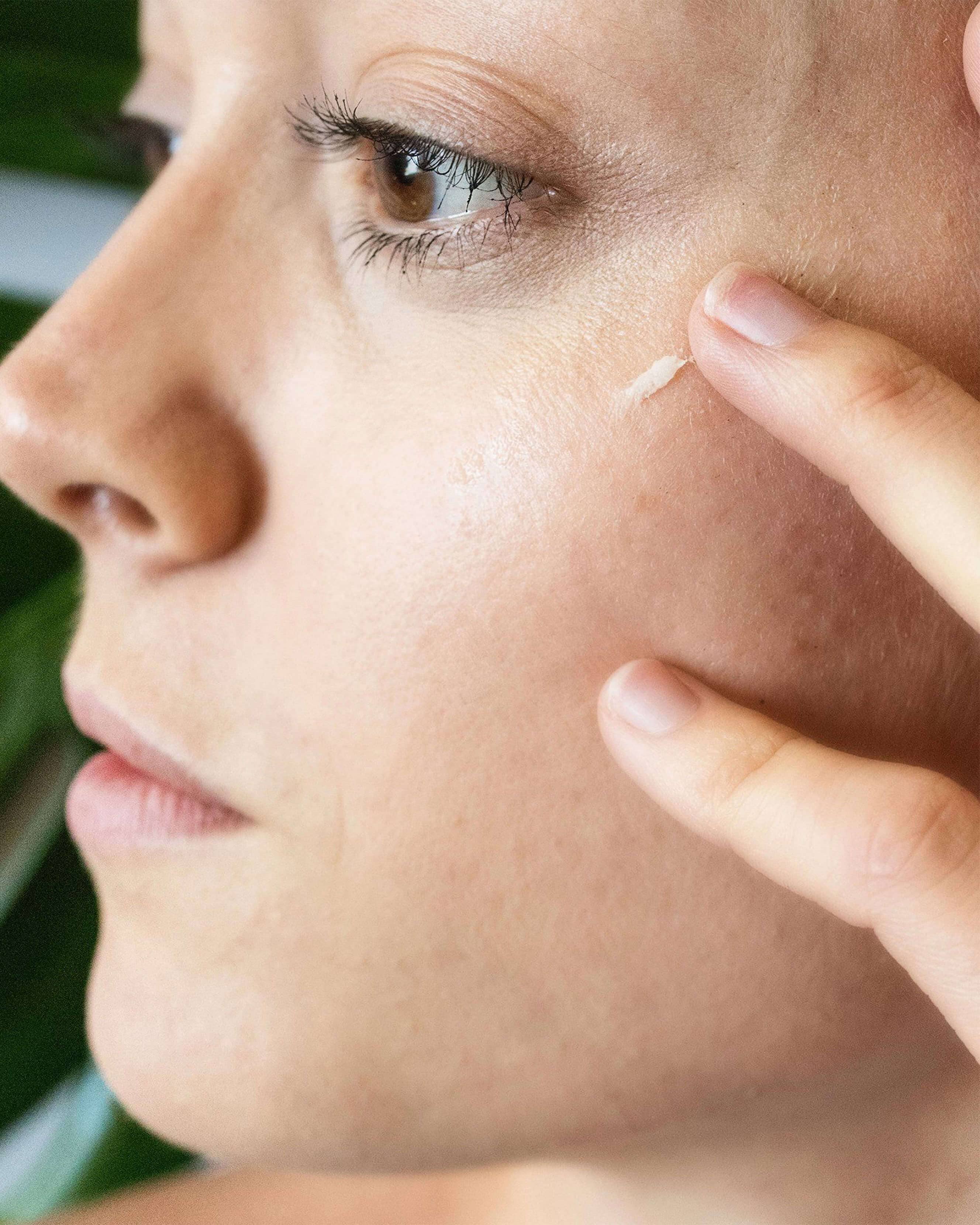 Botanical E Eye Balm - Image 3