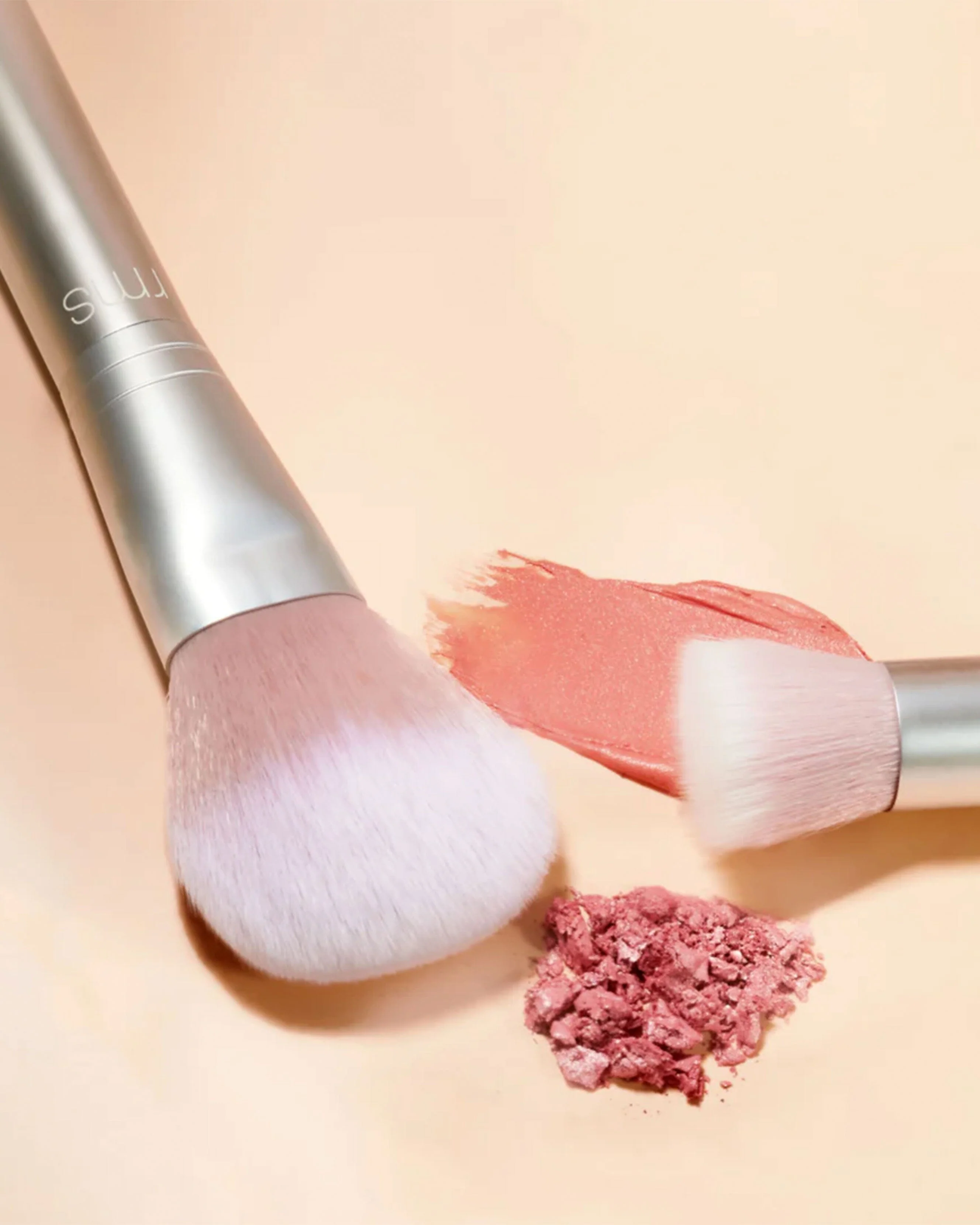 Skin2Skin Powder Blush Brush - Image 3