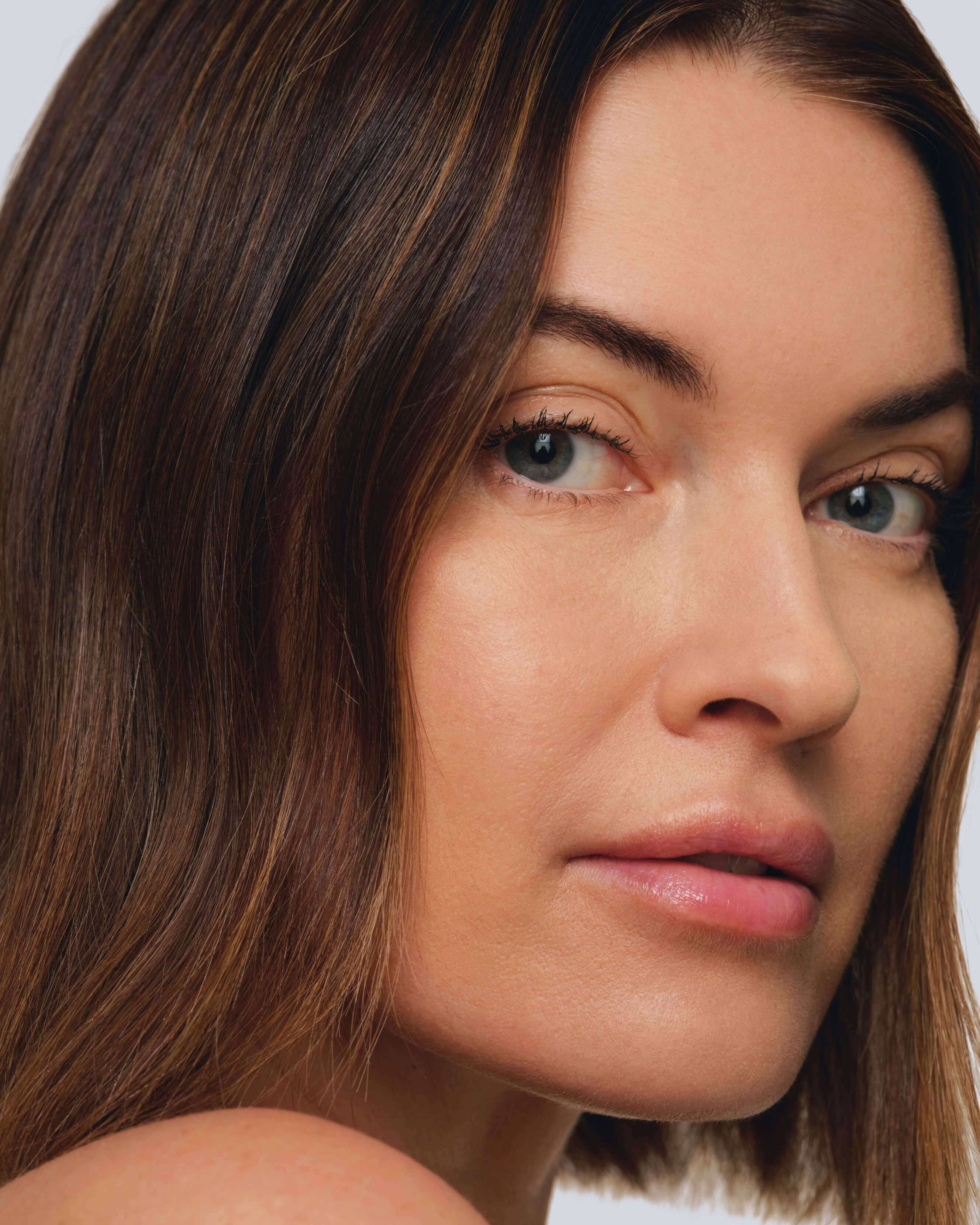 Slip Tint Undetectable Baked Setting Powder - Image 22