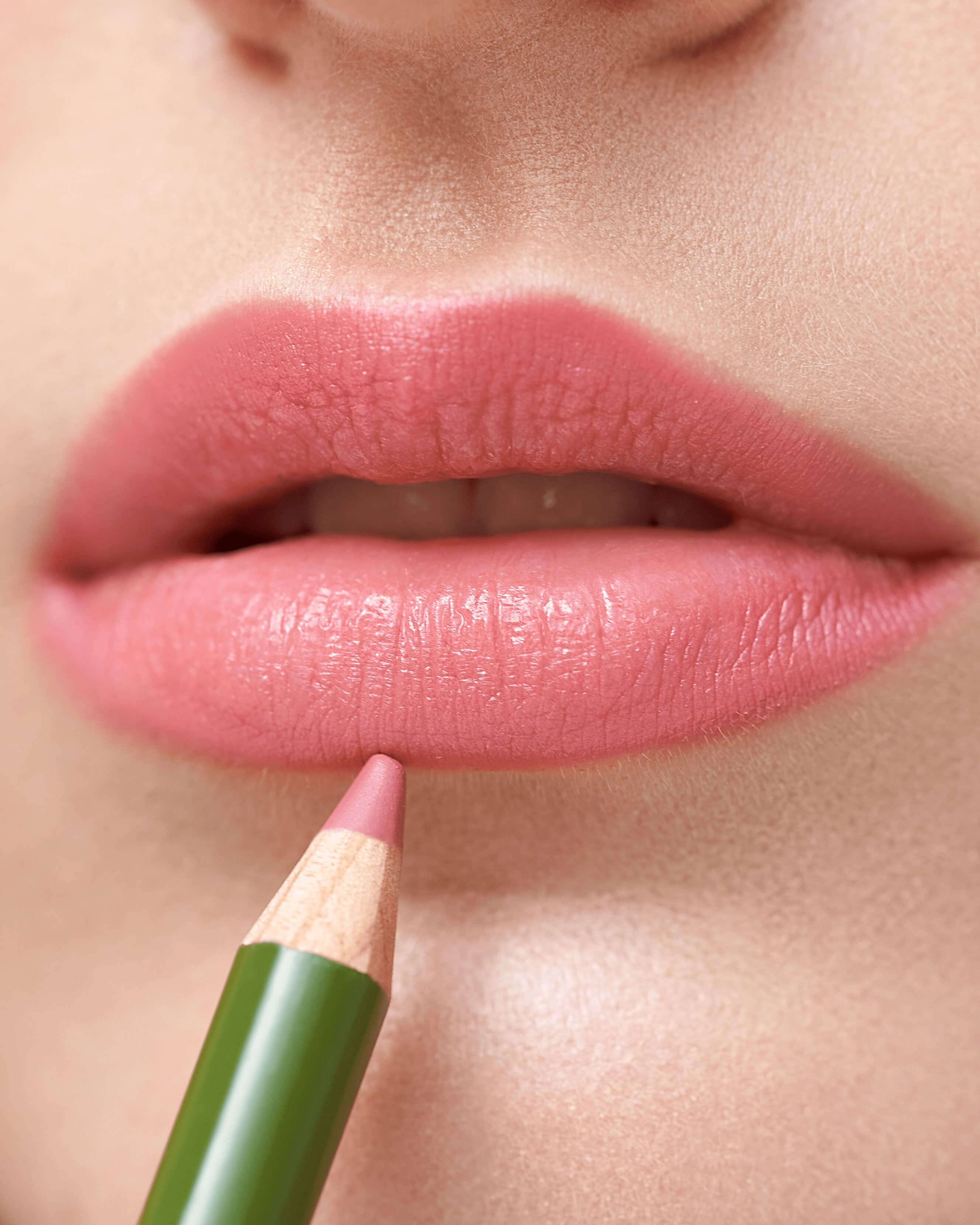 Soft Sketch Lip Liner Pencil - Image 18