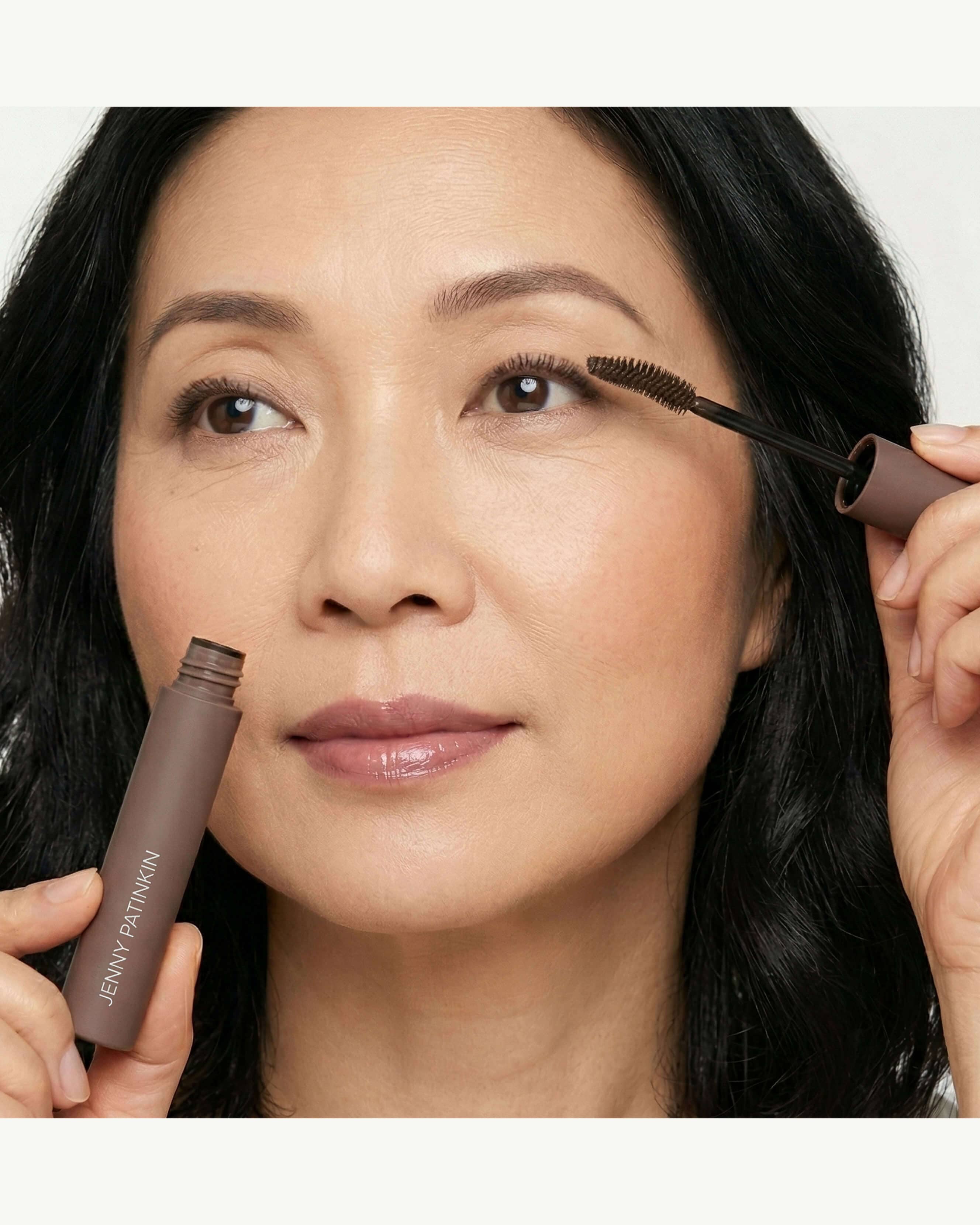 The Big Reveal Fluff and Hold Volumizing Mascara - Image 2