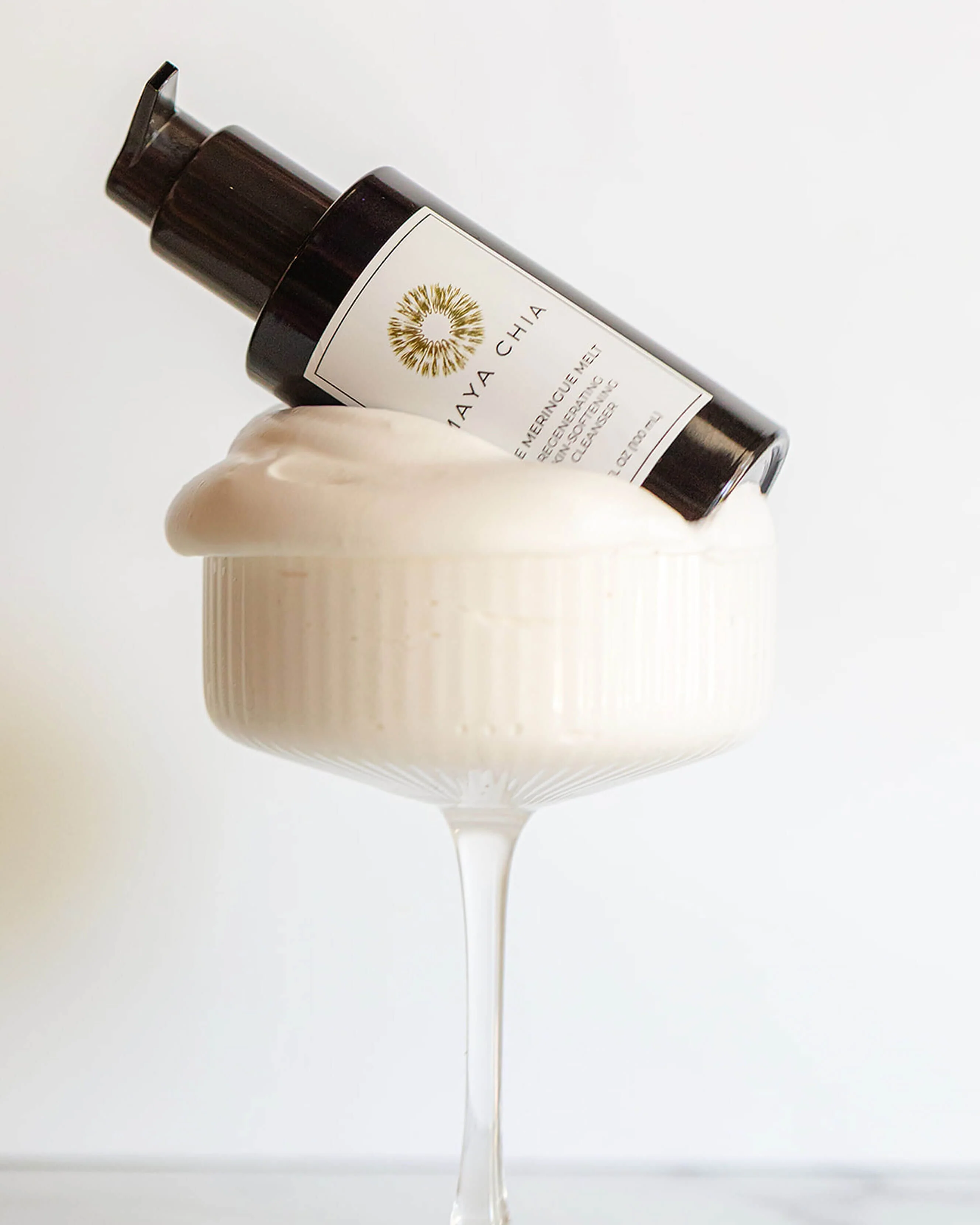 The Meringue Melt Regenerating Skin-Softening Cleanser - Image 12