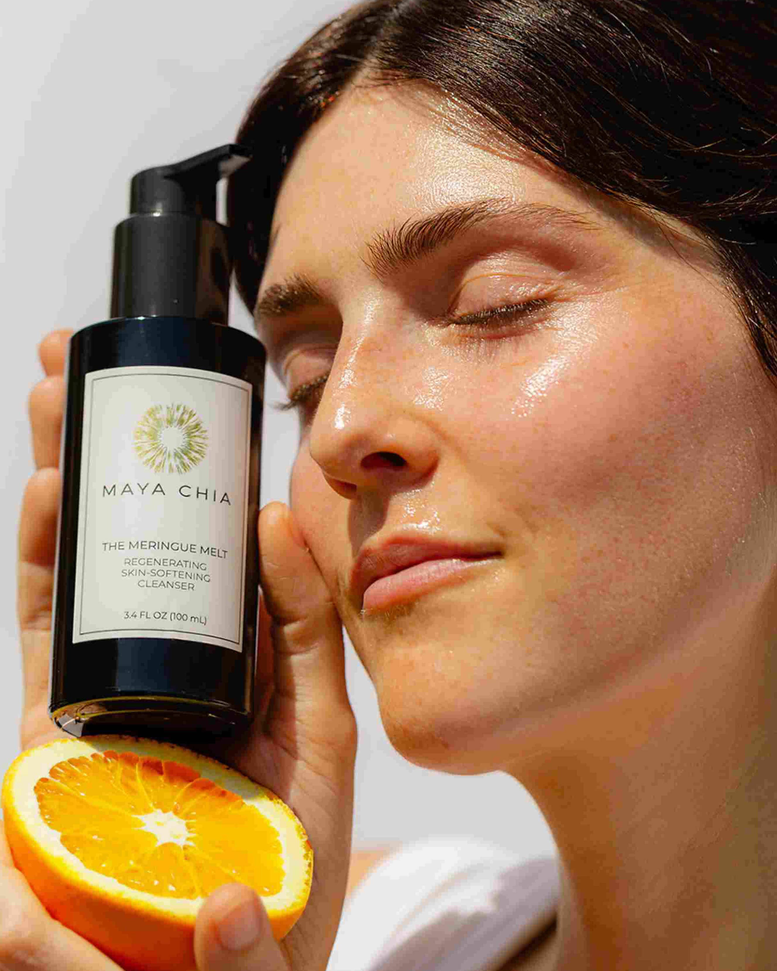 The Meringue Melt Regenerating Skin-Softening Cleanser - Image 9