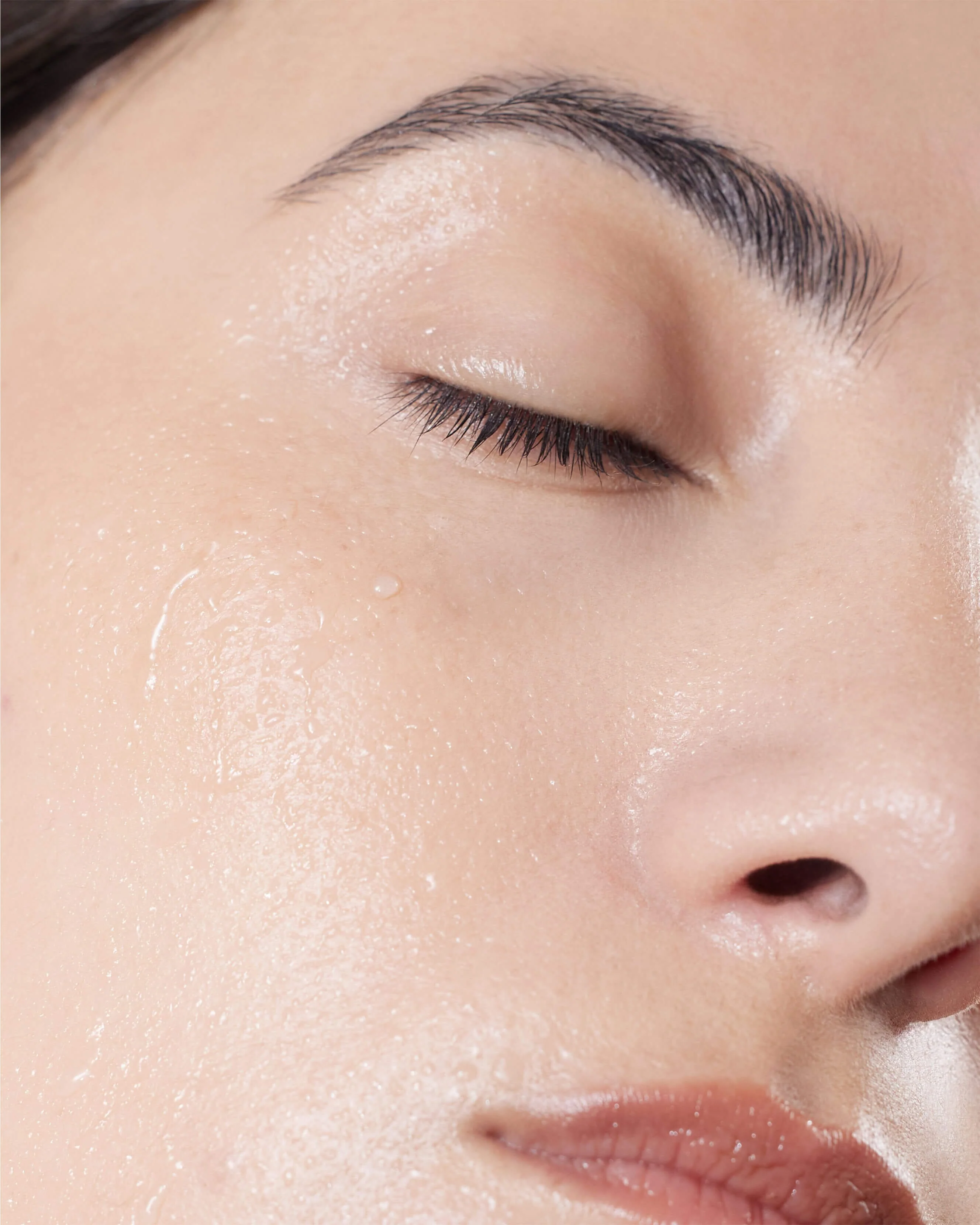 Toner 27 Hydrating and Balancing Skin-Priming Essence Water - Image 3
