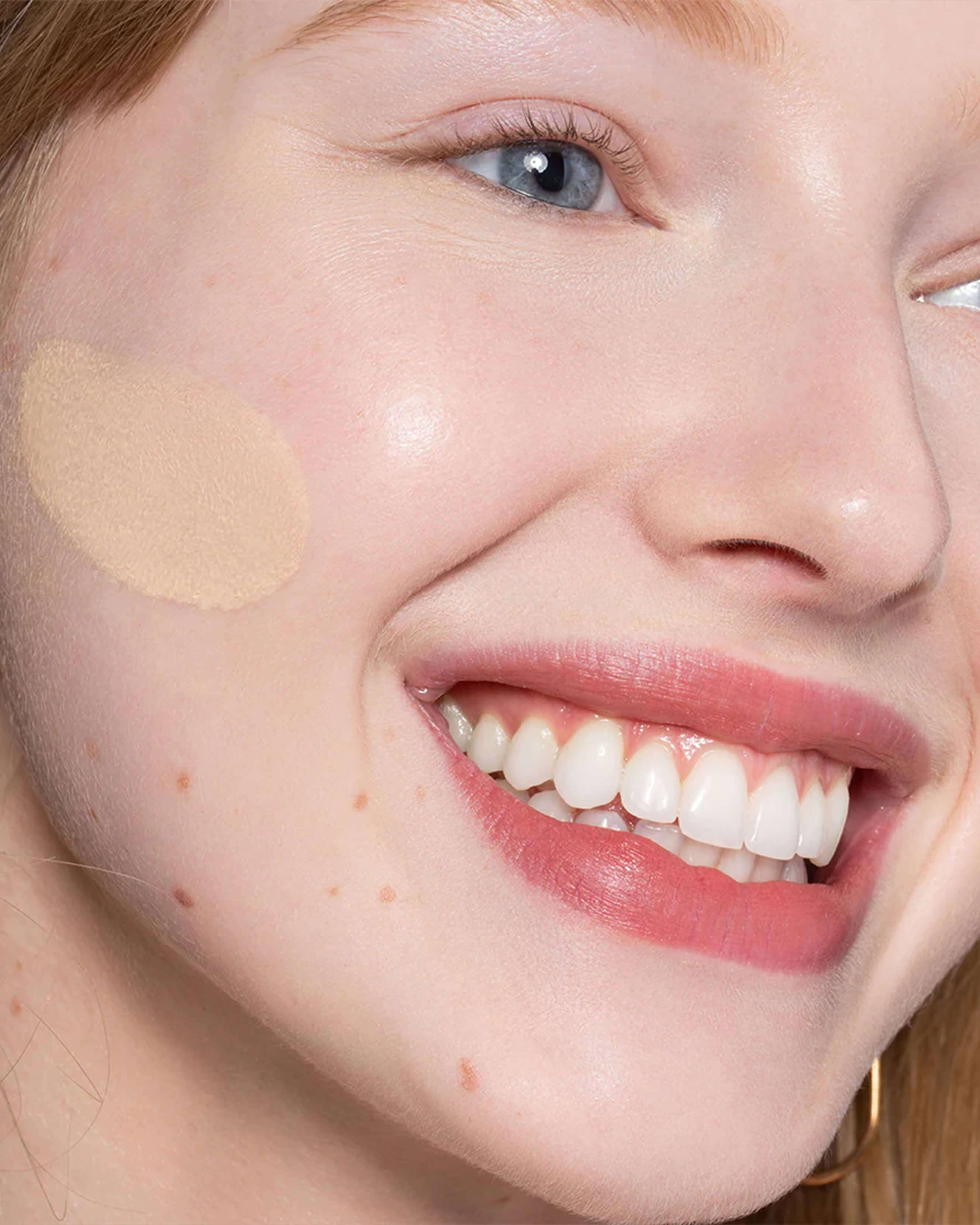 True Skin Serum Foundation - Image 3