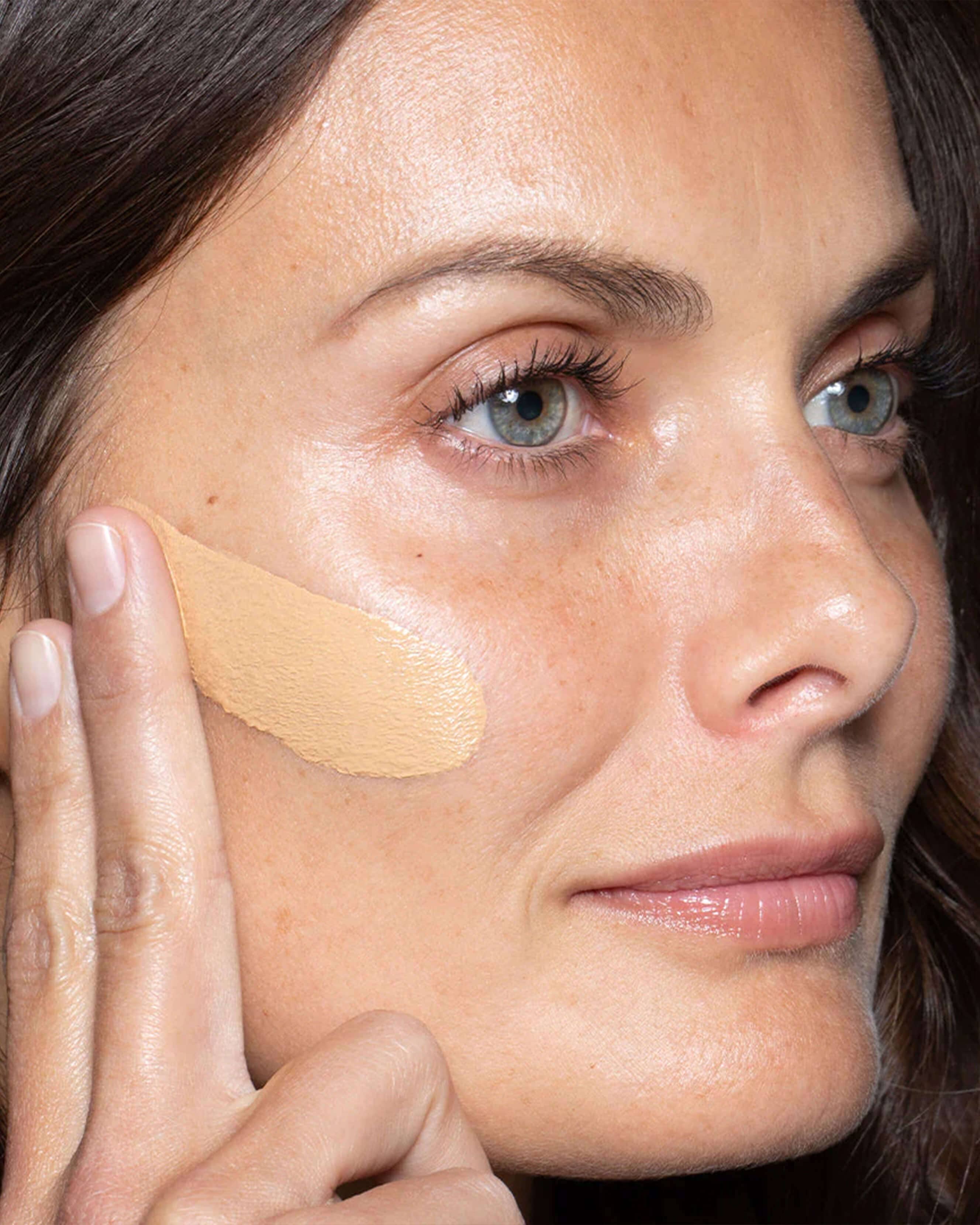 True Skin Serum Foundation - Image 38