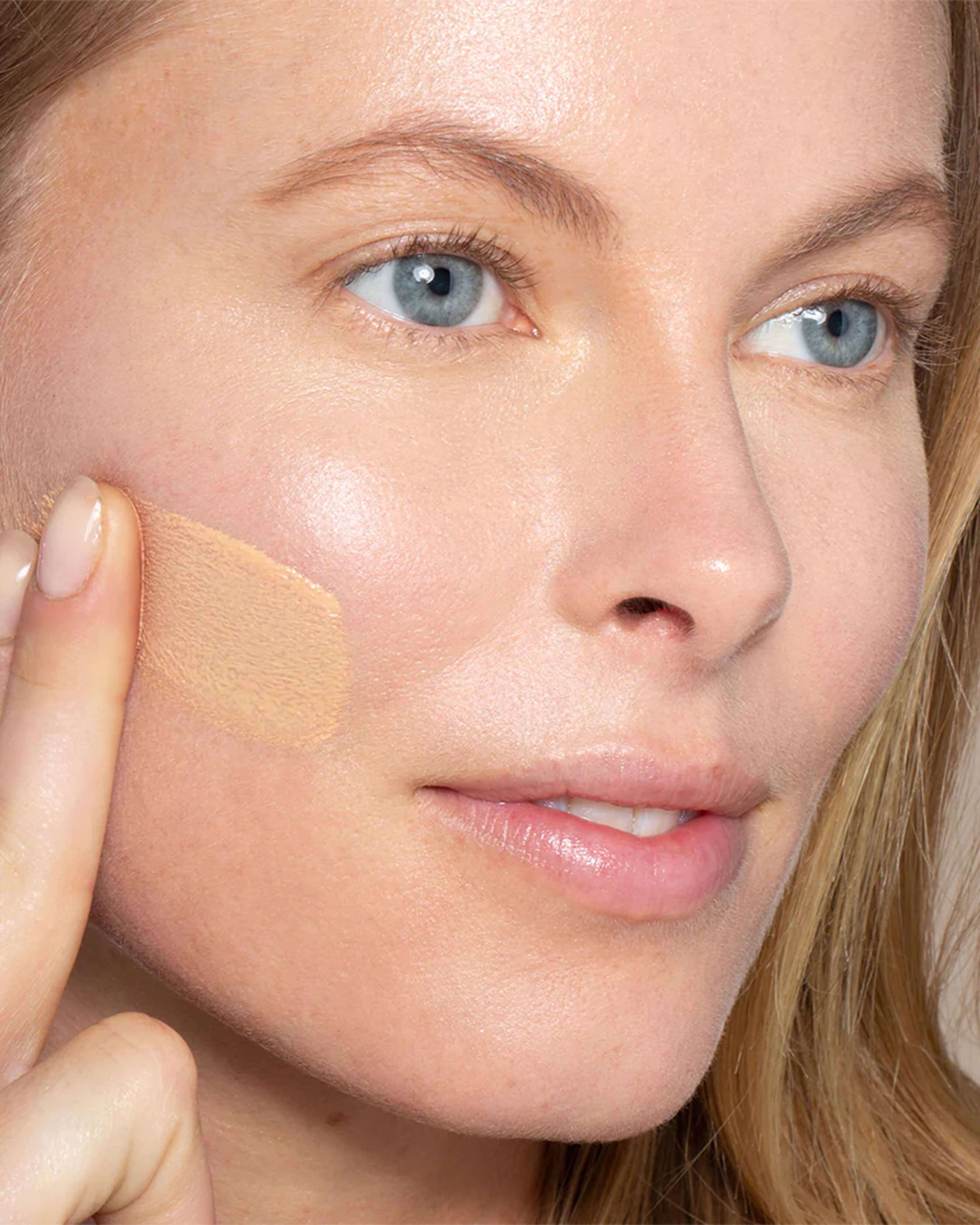True Skin Serum Foundation - Image 42
