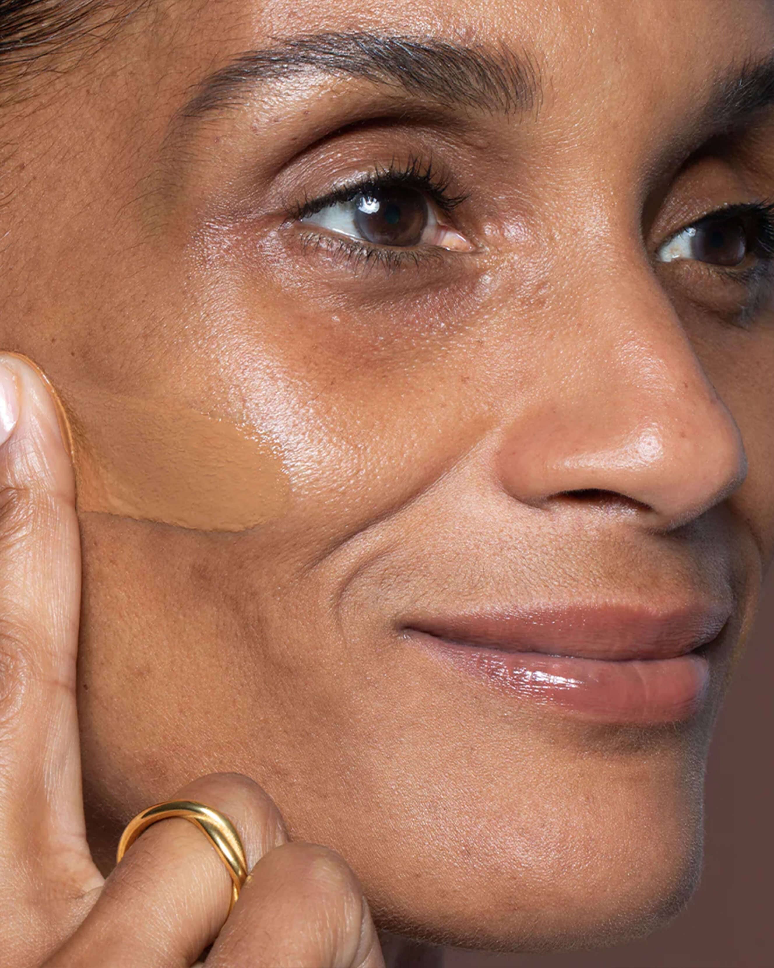 True Skin Serum Foundation - Image 86